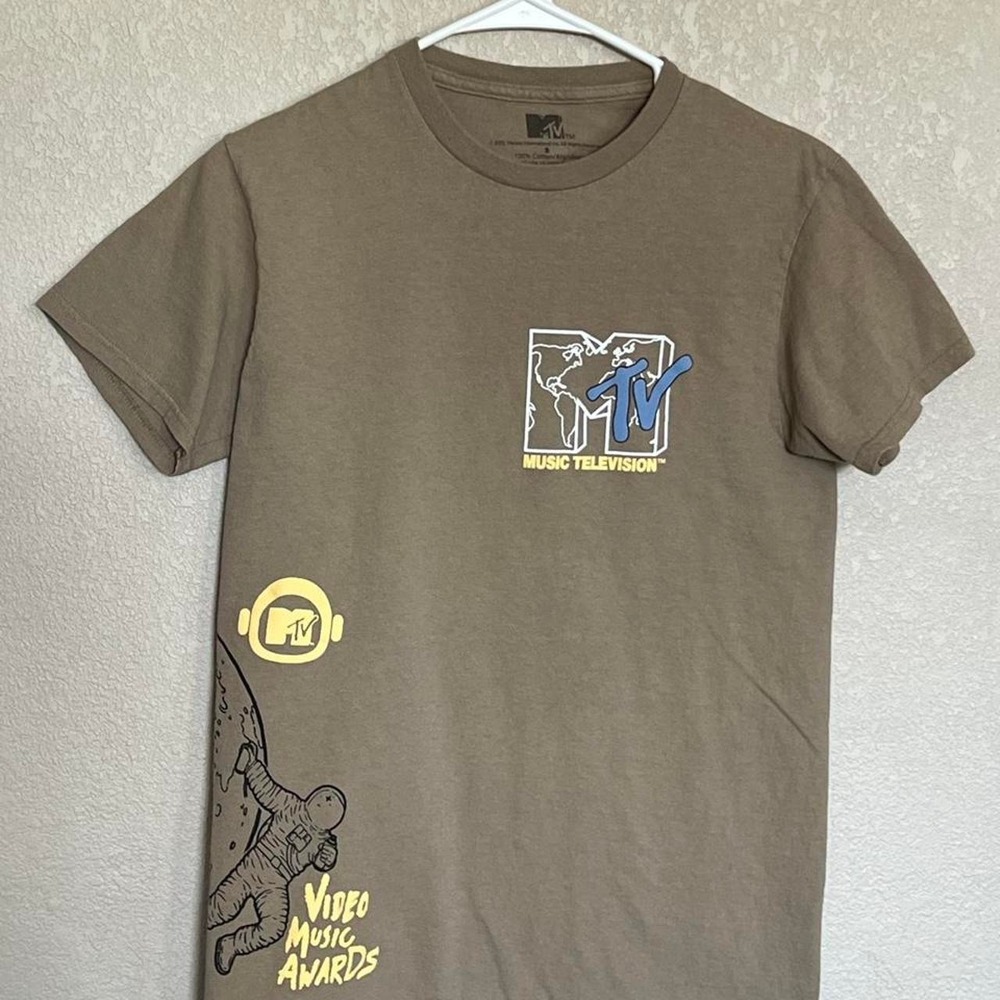MTV video music awards T-shirt with yellow MTV and video music award, graphic